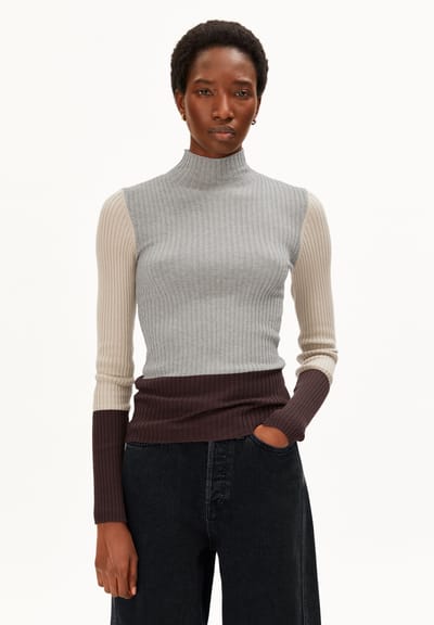 ALAANIA PATCH KNITTED SWEATER | silver melange-sandstone by ARMEDANGELS