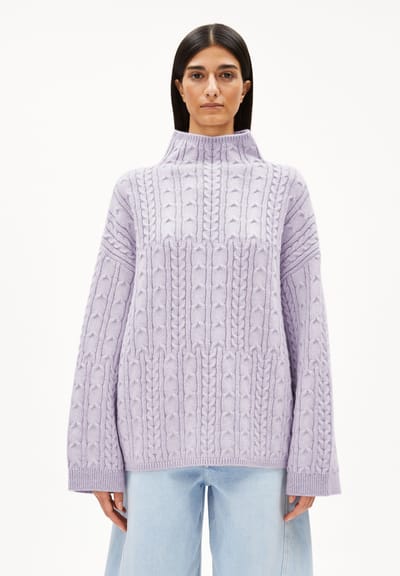 AAORI VANISE KNIT SWEATER | oatmilk-frozen lavender by ARMEDANGELS