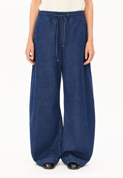 PULL-ON BARREL JEANS | eau by ARMEDANGELS