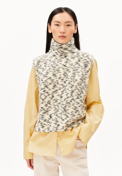 DOTTED MOHAIR-BLEND KNIT VEST | oatmilk-black by ARMEDANGELS