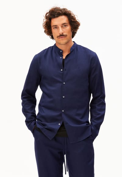 VAALERONIMUS LINO SHIRT| tinted navy by ARMEDANGELS