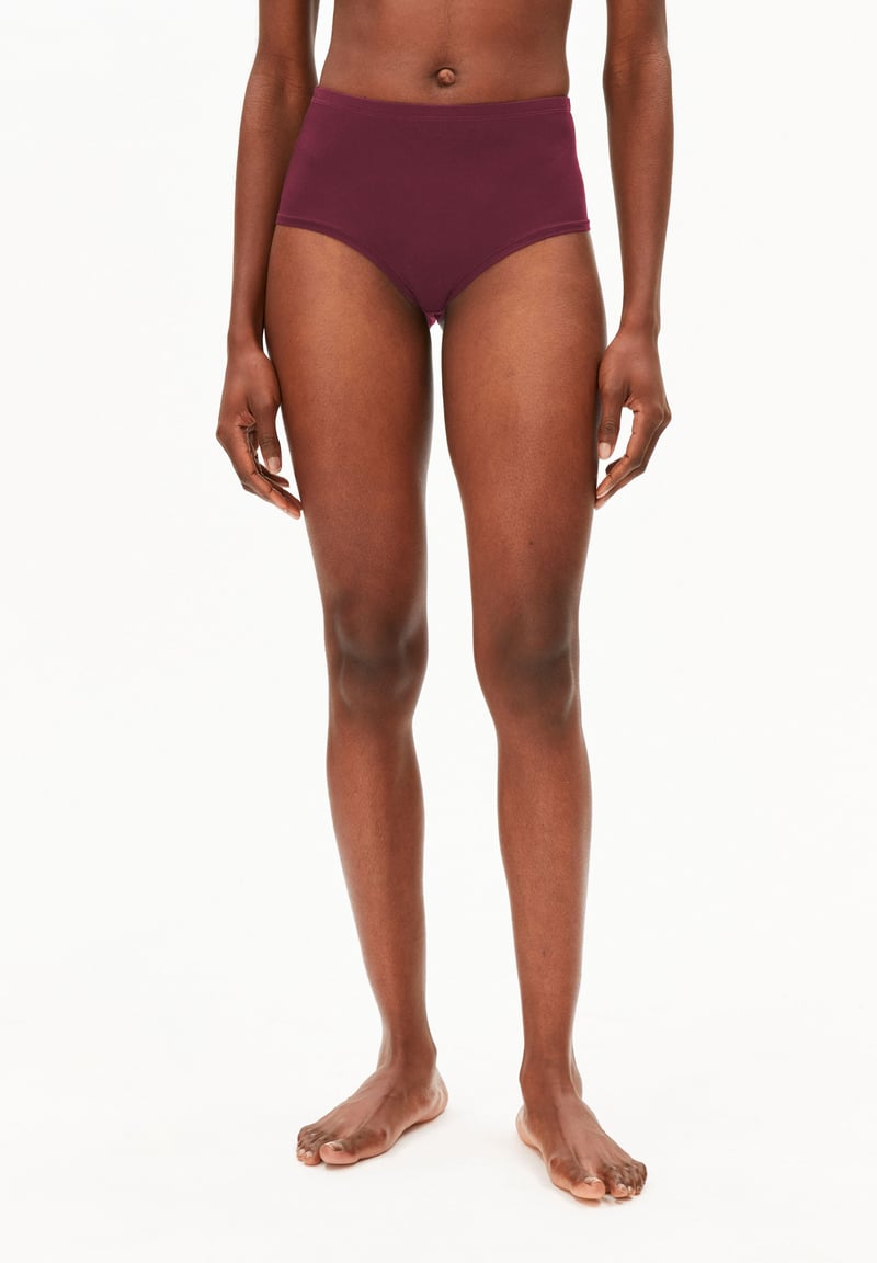 BIRTAA SHORTY | cranberry juice by ARMEDANGELS, 95% Modal, 5% Elastane