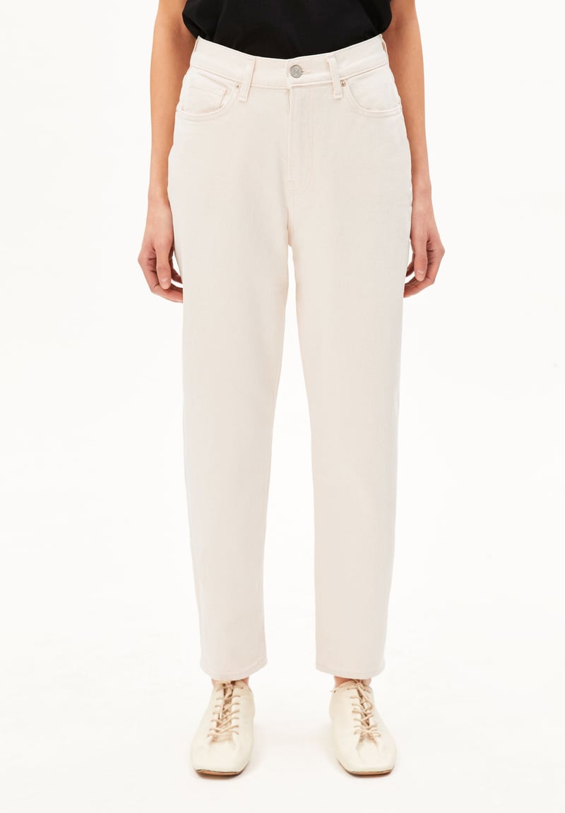 MAIRAA HIGH WAIST MOM JEAN | undyed by ARMEDANGELS, 82% Cotton, 14% Lyocell, 3% Elastomultiester, 1% Elastane