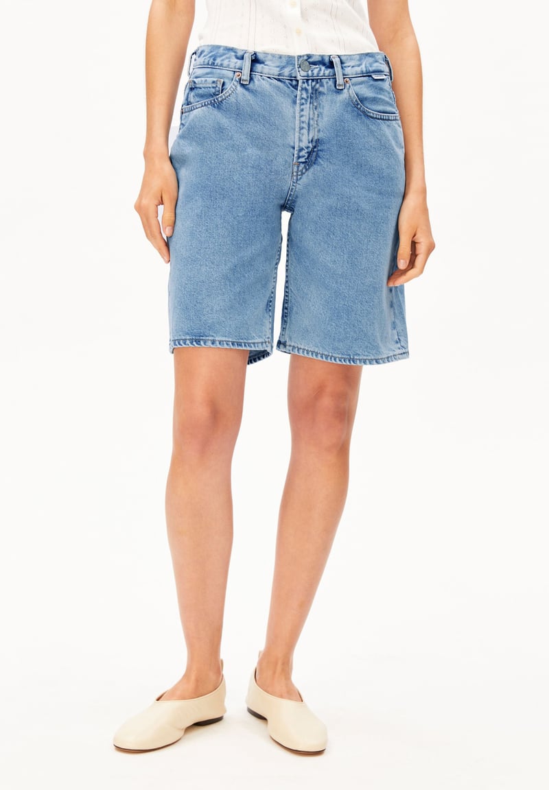 THAALINA MID WAIST DENIM SHORT | fresh blue by ARMEDANGELS, 100% Cotton