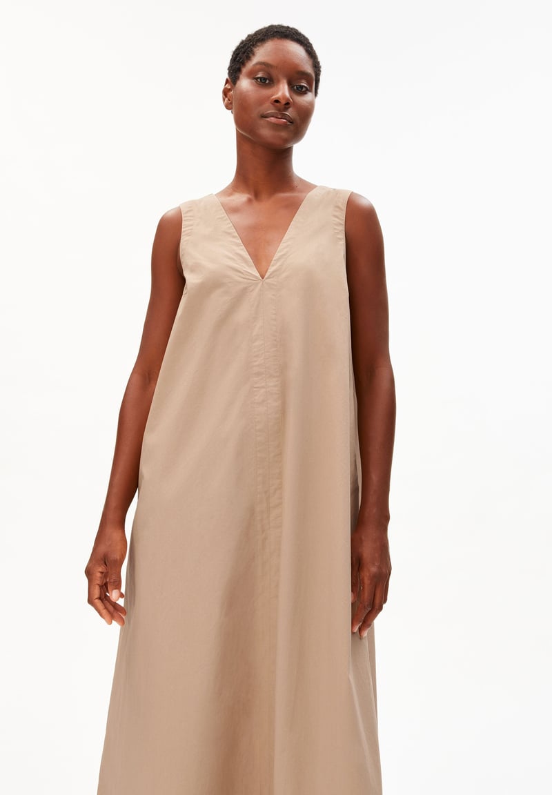 POPLIN MAXI V-NECK DRESS | true camel by ARMEDANGELS, 100% Cotton