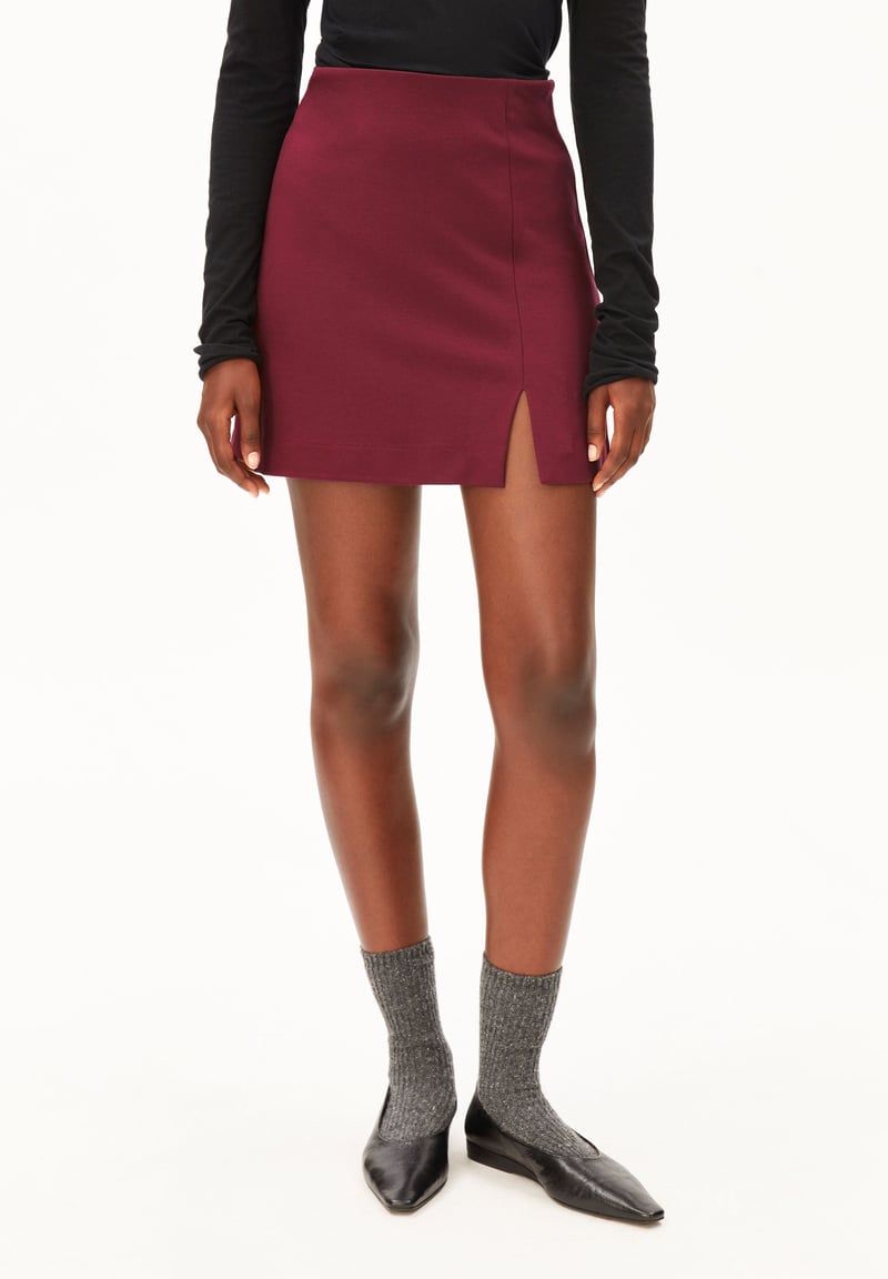 VANJARAA MINI SKIRT | velvet red by ARMEDANGELS, 82% Viscose, 16% Nylon, 2% Elastane