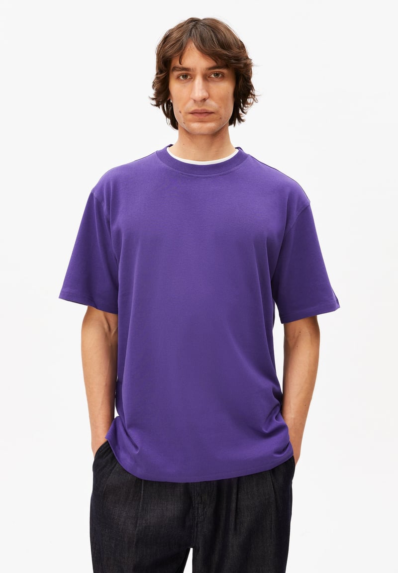MAARKOS HEAVY WEIGHT T-SHIRT | pungent purple by ARMEDANGELS, 100% Cotton