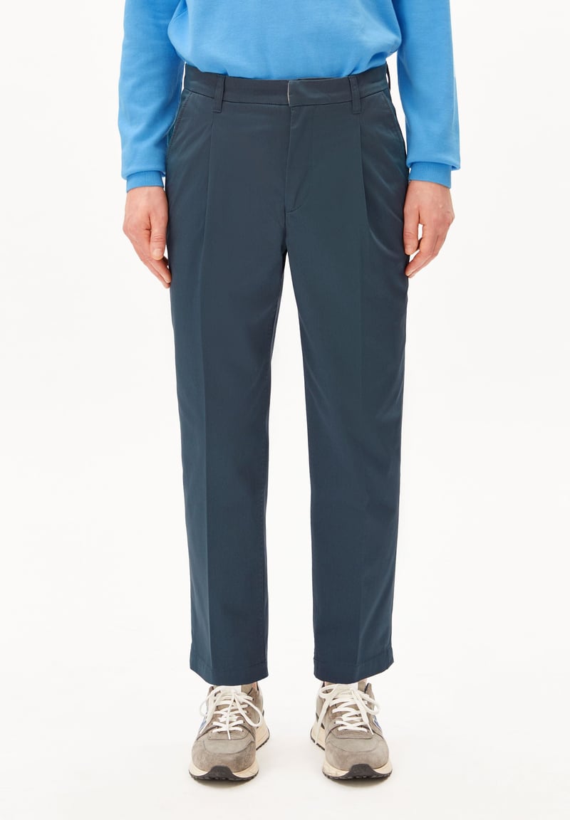 TAAMIR PLEATED CHINOS | moonshadow by ARMEDANGELS, 97% Cotton, 3% Elastane