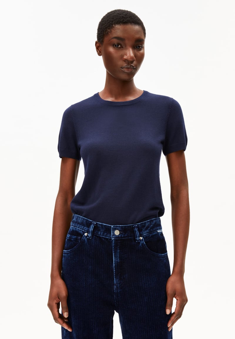 GUILIAA MERINO KNIT T-SHIRT | tinted navy by ARMEDANGELS, 100% Wool
