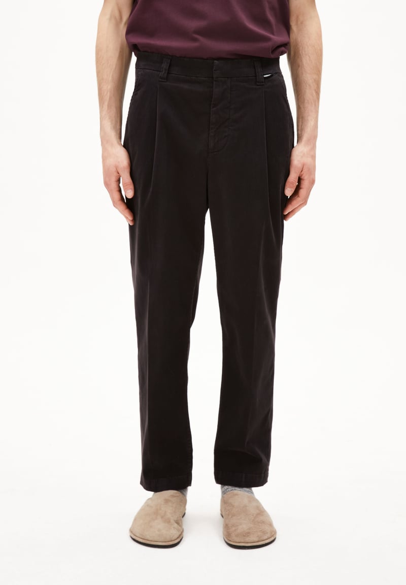 TAAMIR PLEATED CHINO PANT | black by ARMEDANGELS, 97% Cotton, 3% Elastane