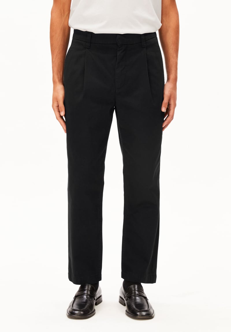 TAAMIR PLEATED CHINOS | black by ARMEDANGELS, 97% Cotton, 3% Elastane