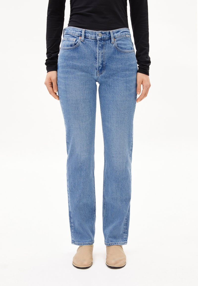 CARENAA MID WAIST STRAIGHT JEAN | capri by ARMEDANGELS, 98% Cotton, 2% Elastane