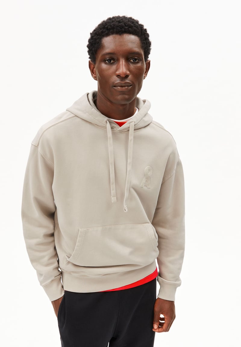 ICONIC Å KIRAAN GMT DYE HOODIE | sand stone washed by ARMEDANGELS, 100% Cotton