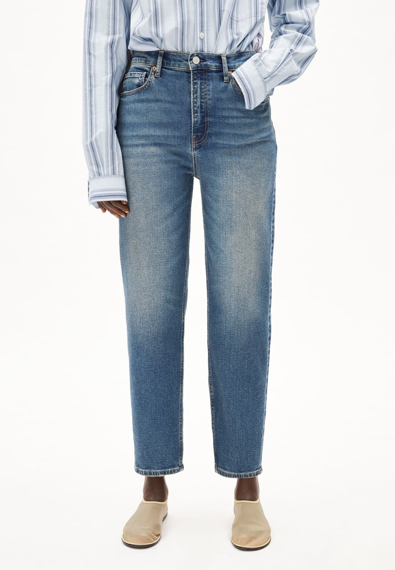 MAIRAA HIGH WAIST MOM JEAN| callisto by ARMEDANGELS, 82% Cotton, 14% Lyocell, 3% Elastomultiester, 1% Elastane