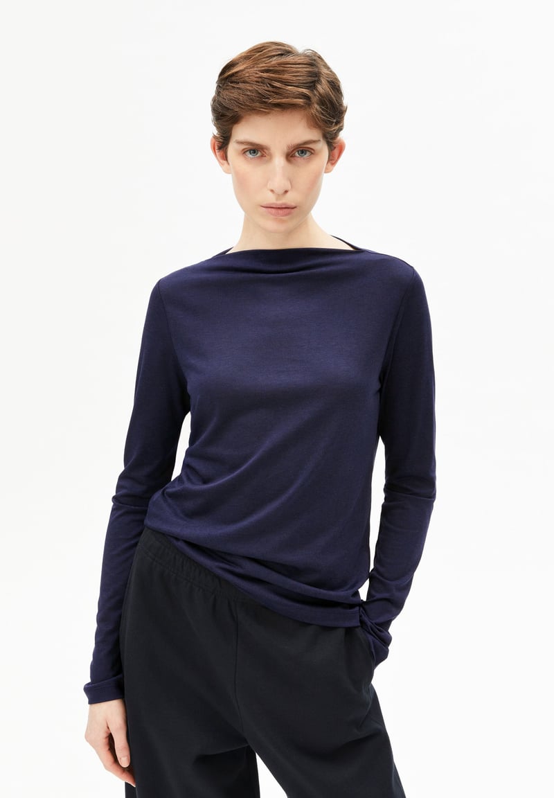 BOAT NECK LONGSLEEVE | tinted navy by ARMEDANGELS, 67% Lyocell, 33% Cotton