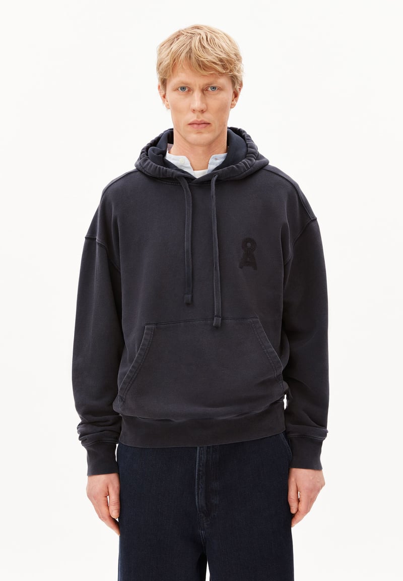 ICONIC Å KIRAAN GMT DYE HOODIE | black washed by ARMEDANGELS, 100% Cotton