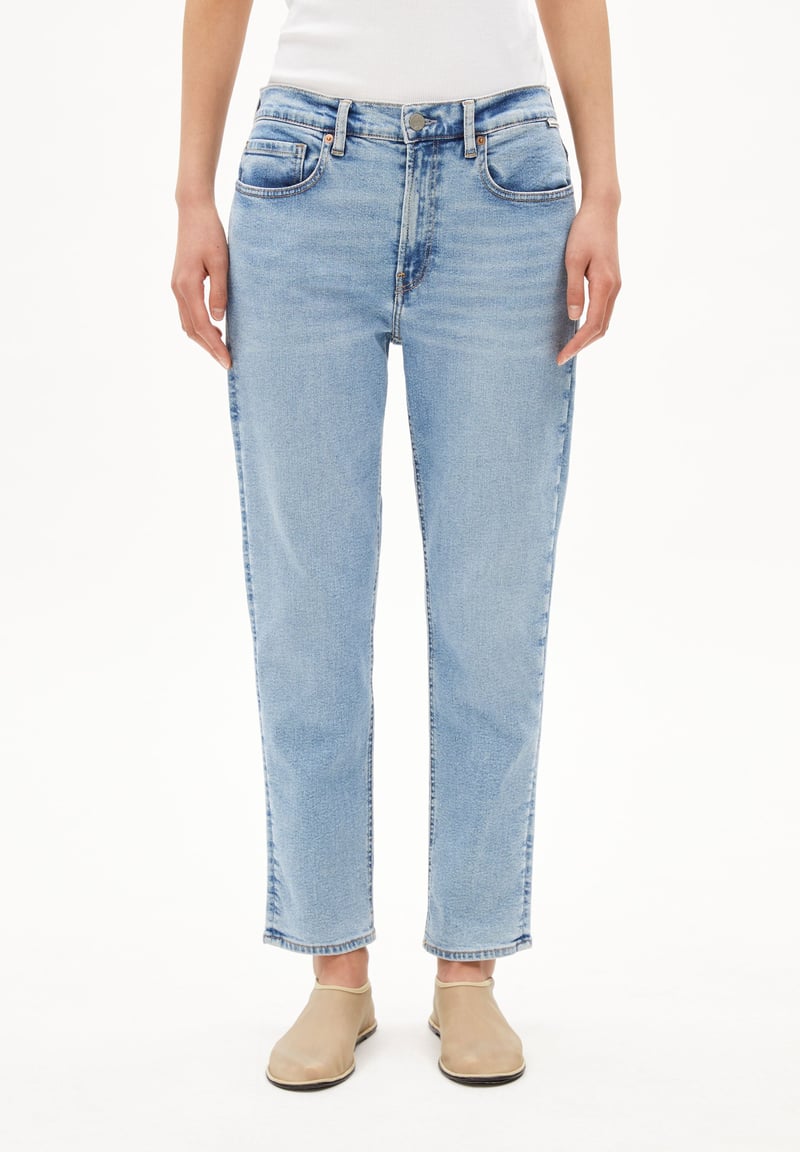 CAYAA TARPA LOW BOYFRIEND JEAN | clear by ARMEDANGELS, 79% Cotton, 17% Lyocell, 3% Elastomultiester, 1% Elastane