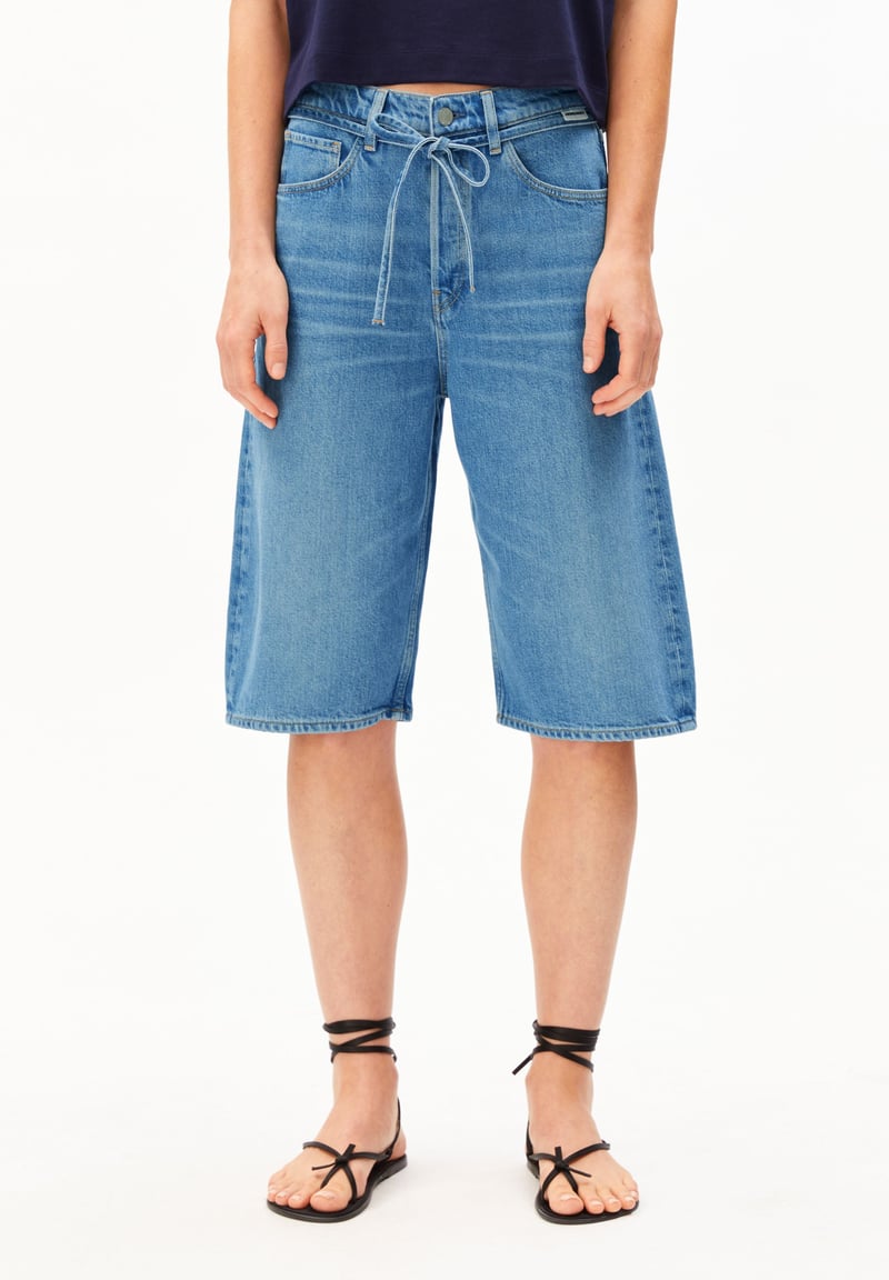 DAANY LOW BAGGY DENIM SHORT | laguna by ARMEDANGELS, 46% Cotton, 43% Lyocell, 11% Hemp