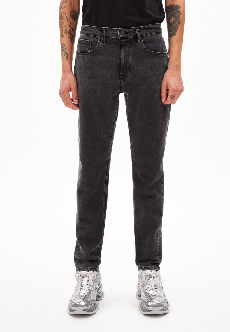 AARJO TARPA TAPERED JEAN | smoked by ARMEDANGELS, 79% Cotton, 17% Lyocell, 3% Polyester, 1% Elastane