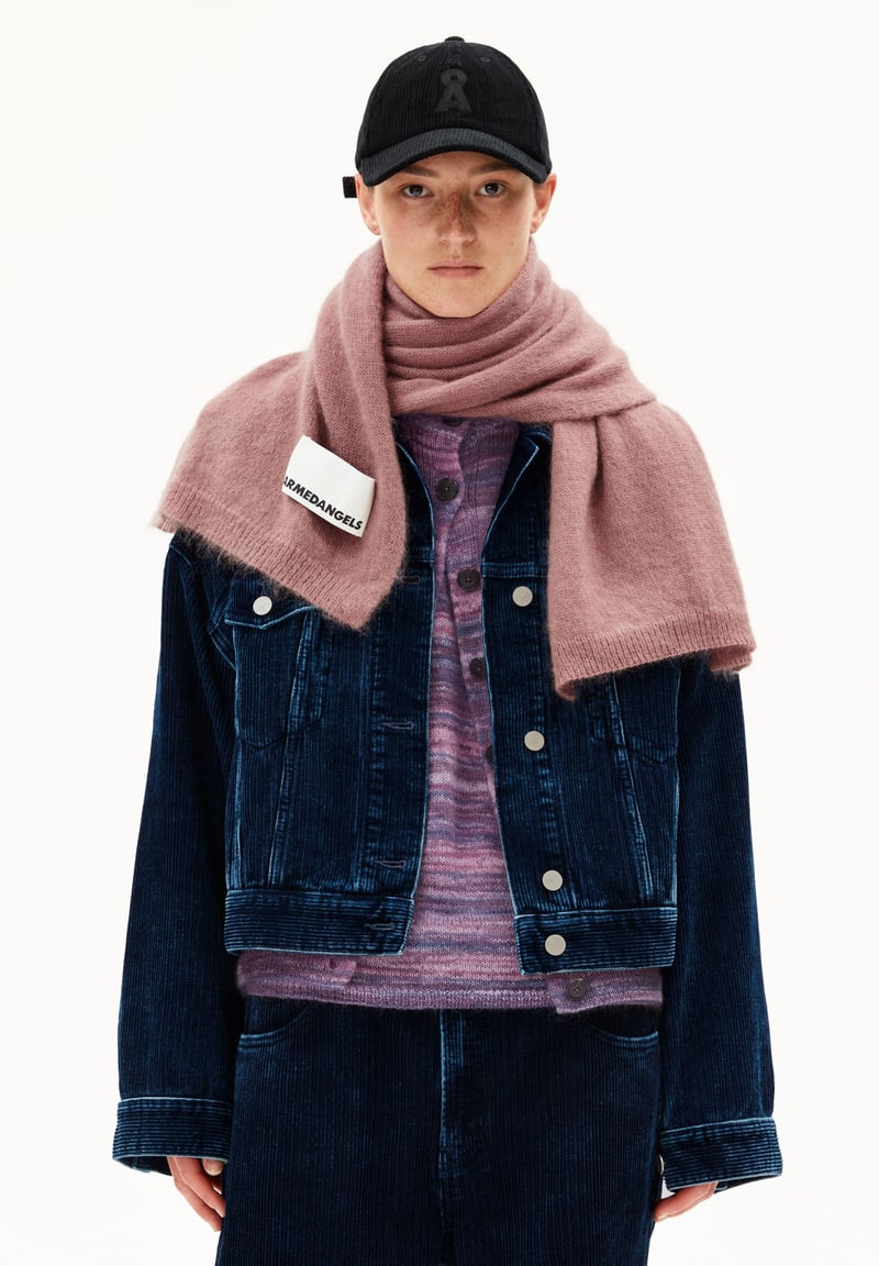 YUKINAA SOLID SCARF | light berry by ARMEDANGELS, 64% Wool, 36% Mohair