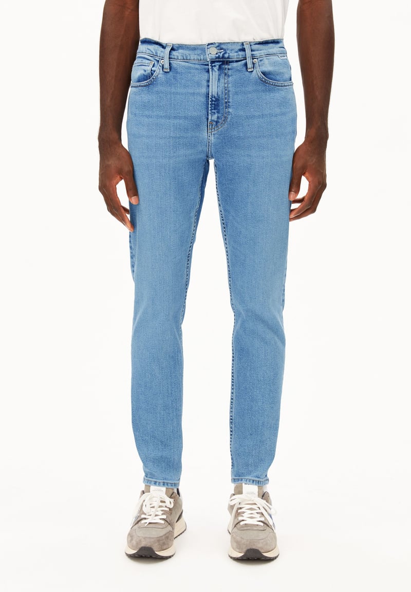 AARJO TARPA TAPERED JEAN | cloud by ARMEDANGELS, 82% Cotton, 14% Lyocell, 3% Polyester, 1% Elastane