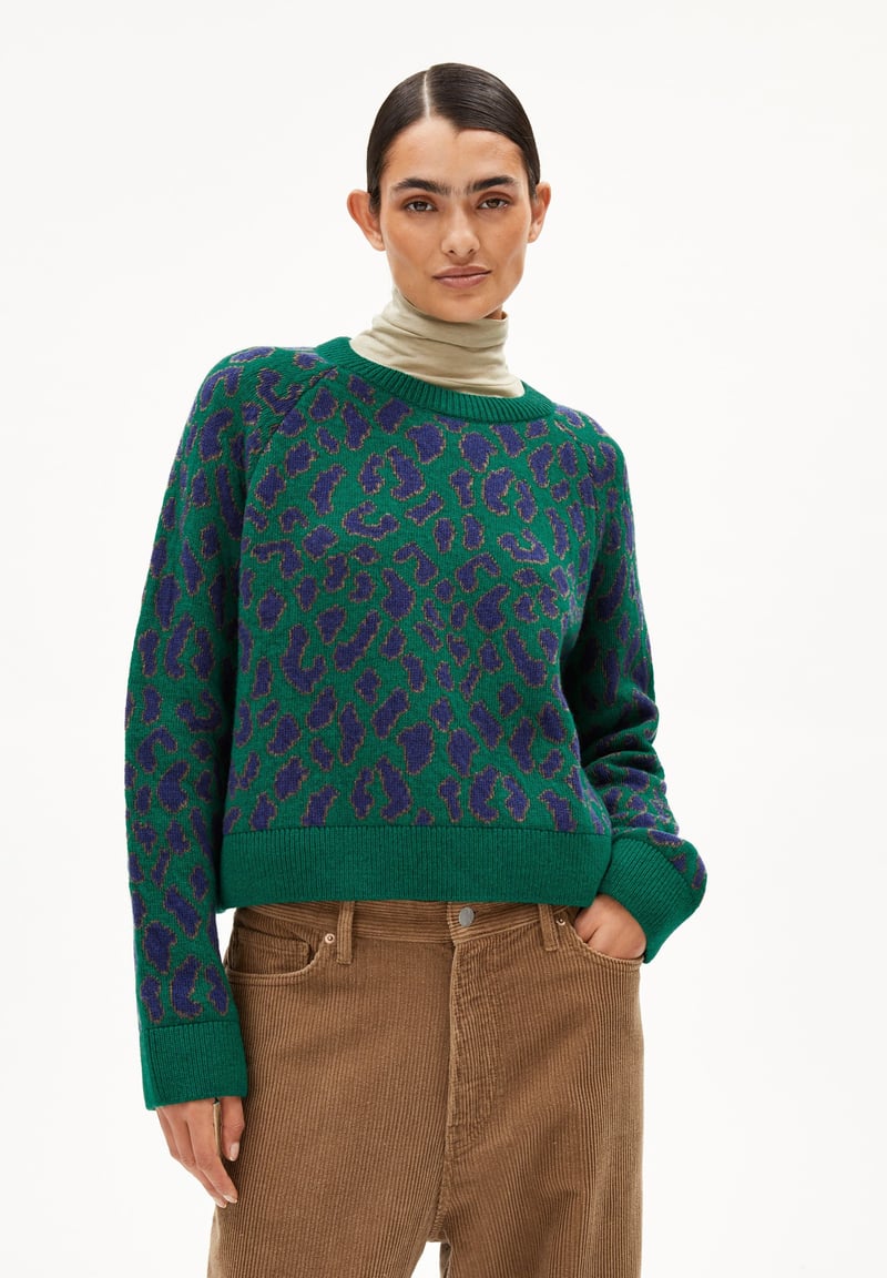 DILIRIAA LEOPAA KNIT SWEATER | emerald green by ARMEDANGELS, 100% Wool