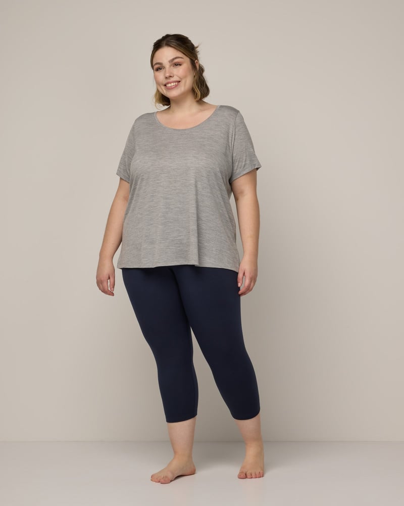 Summit Crop Legging by Wool&, 68% Wool, 22% Nylon, 10% Elastane