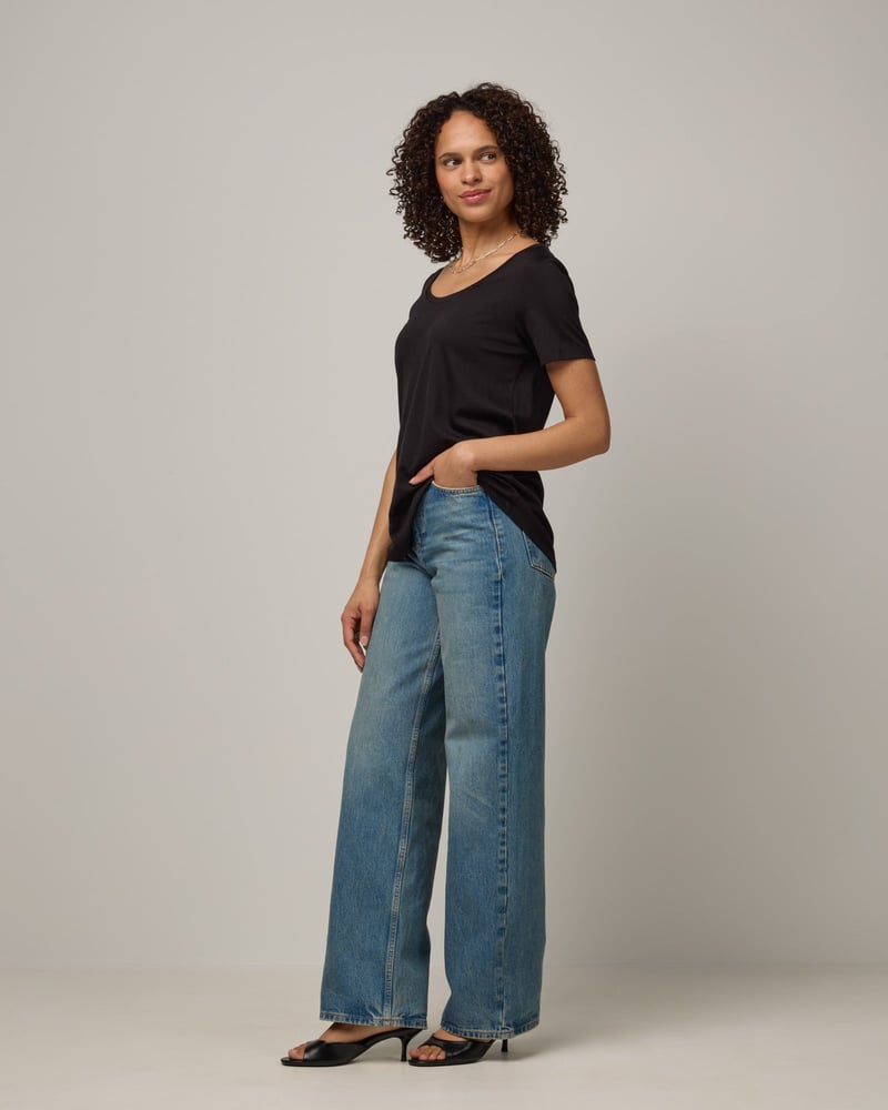 Stella Signature Scoop Neck Tee by Wool&, 78% Wool, 22% Nylon